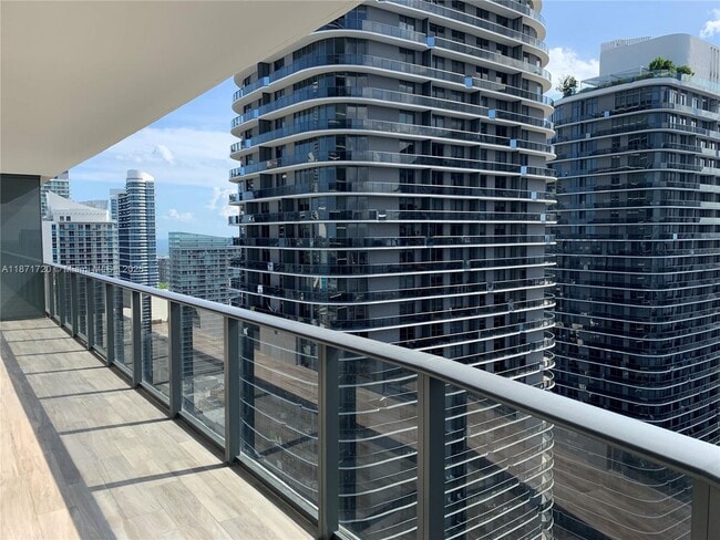 Building Photo - 801 S Miami Ave