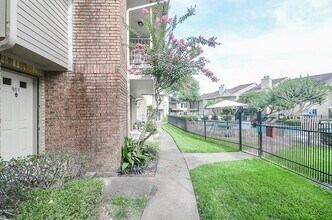 Building Photo - 3600 Jeanetta St