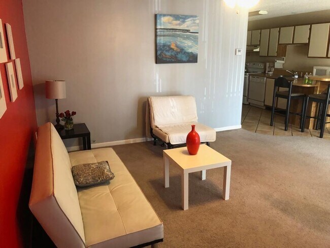 Foto del edificio - 2050 Oleander Blvd