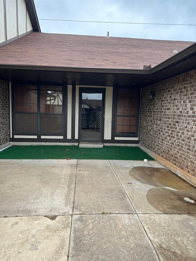 Foto principal - 9105 Stonegate