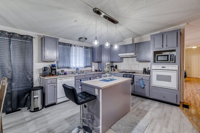 Foto del edificio - 9427 Syble Dr