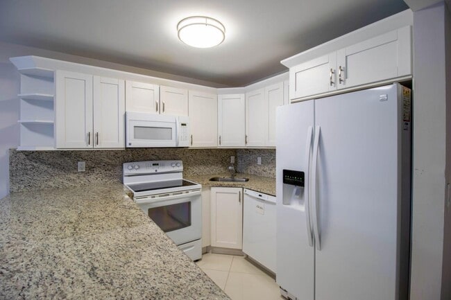 Foto del edificio - 2358 NW 37th Ave