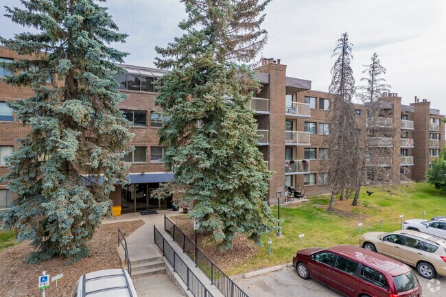 Photo du bâtiment - Woodlands Manor