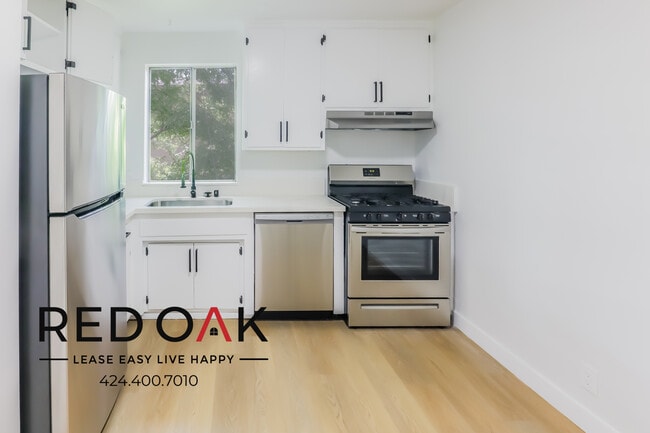 Foto del edificio - 4737 Orion Ave