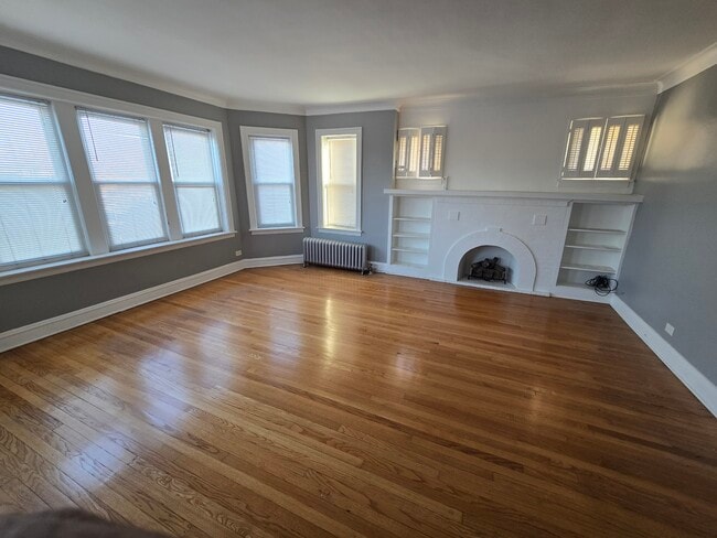 Building Photo - 7846 S Cregier Ave
