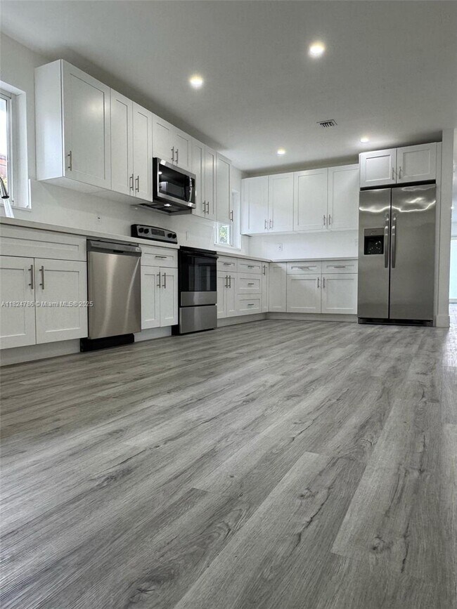 Foto del edificio - 439 E 16th St