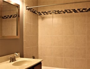 1 BR - Bathroom - St. Francis Apartments
