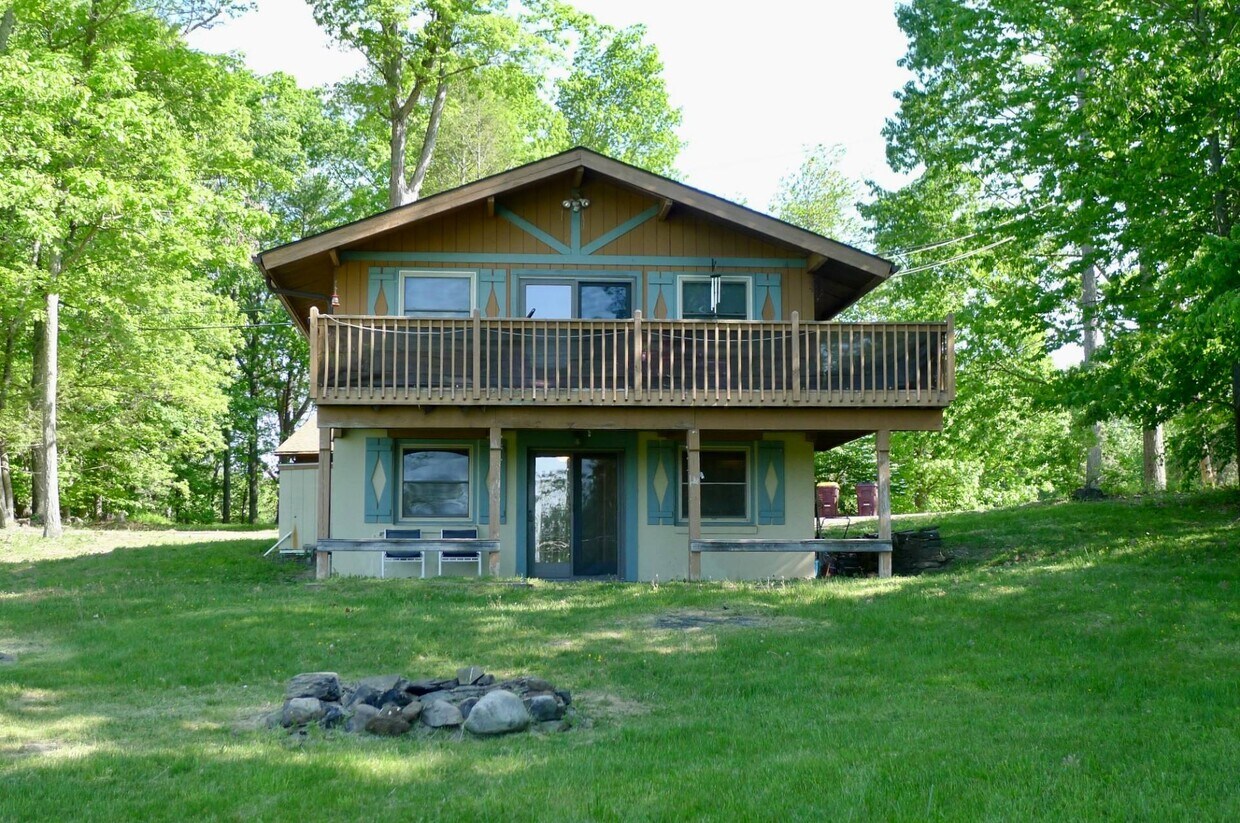 Foto principal - 51 Fairway Dr