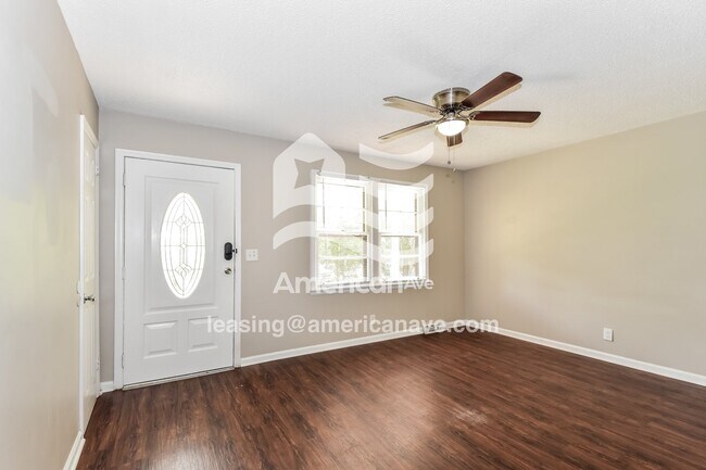 Foto del edificio - 14 Hillside Cir