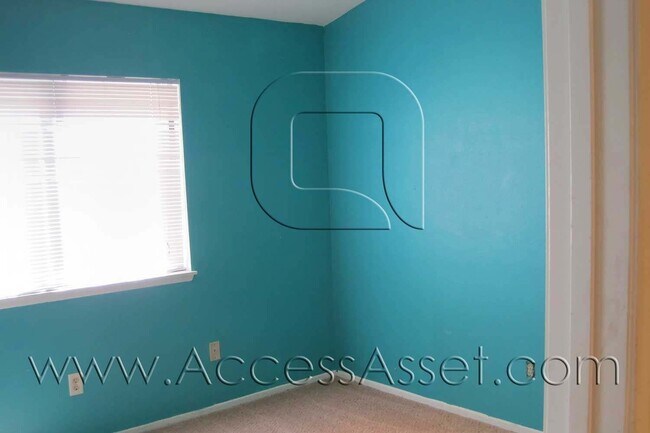 Foto del edificio - Charming 3 Bed/2 Bath Home In Desirable Ch...