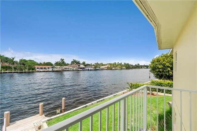 Foto del edificio - 615 S Riverside Dr