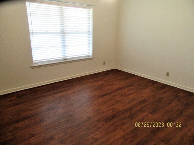 Foto del edificio - WHITESBORO TX 3/2/2 CHARMING HOME FOR LEASE!