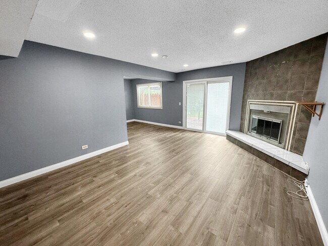 Building Photo - 2155 Wildwood Ln