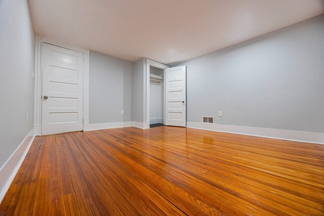 Building Photo - 49 Essex St