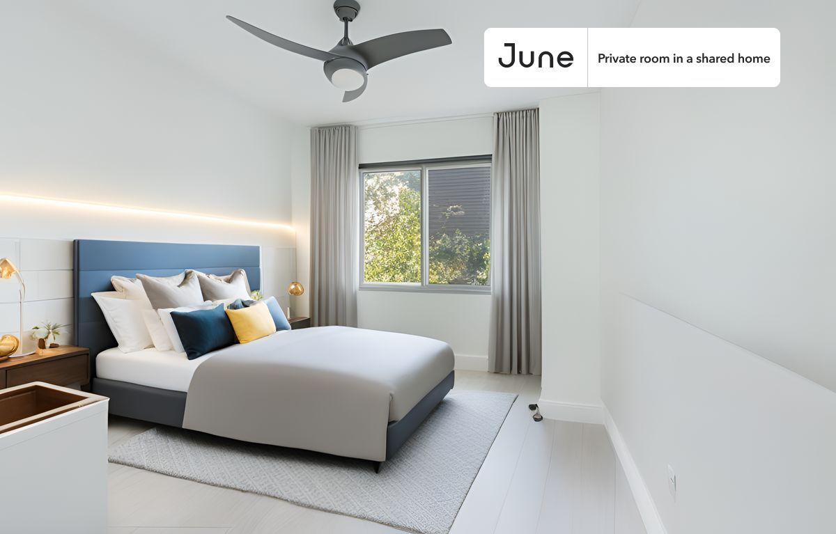 Foto principal - Room in Shared 5 bed/3.5 bath home