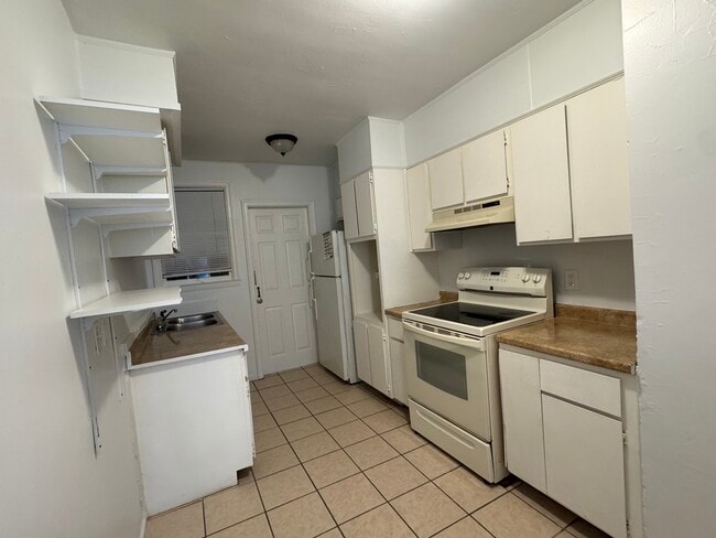 Building Photo - 103 Hibiscus Ave