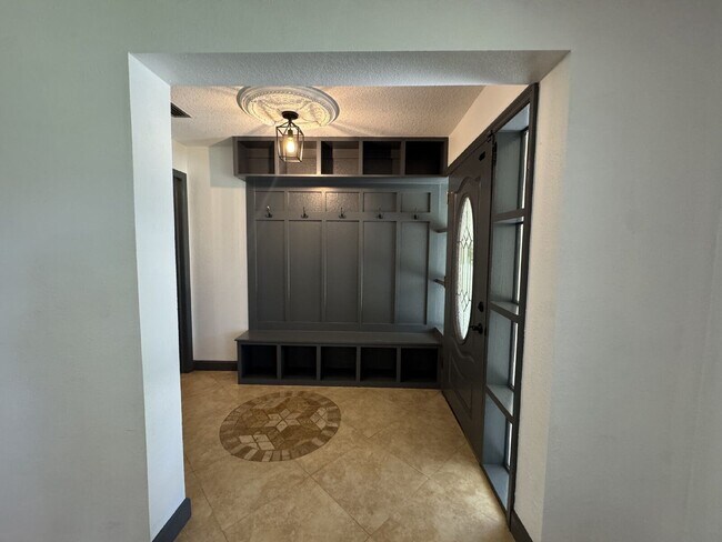 Foto del edificio - 2806 Summerfield Rd