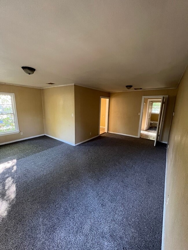 Building Photo - 2 bed/1bath