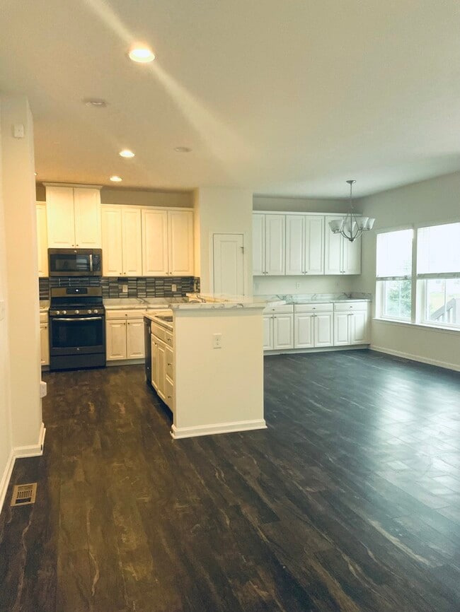 Building Photo - Beautiful 3 beds 2.5 Baths in Dublin