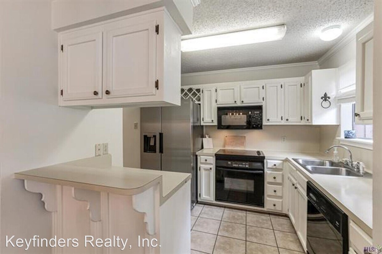 Primary Photo - 2 br, 2.5 bath House - 944 Ridgepoint Ct. ...
