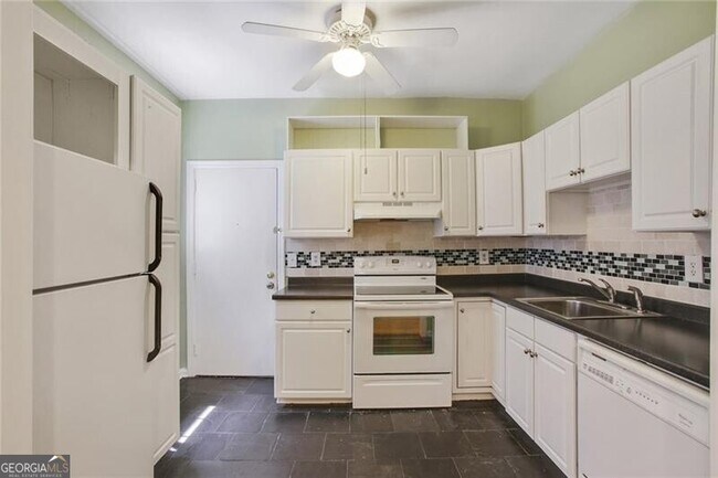 Foto del edificio - 430 Lindbergh Drive NE