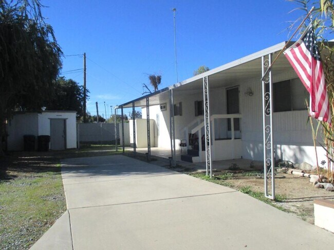 Building Photo - 45916 CA-74