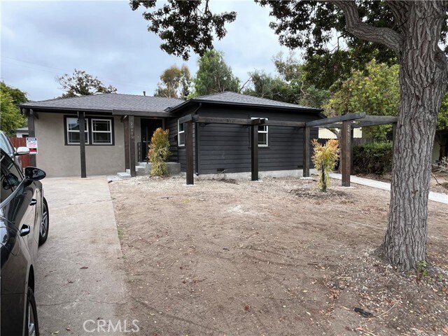 Foto principal - 24835 Winlock Dr