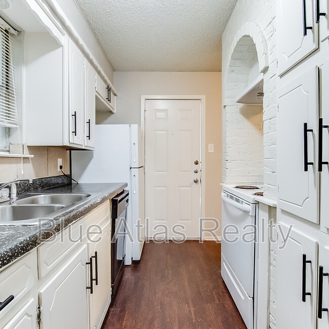 Foto del edificio - 1908 Nolen Ct