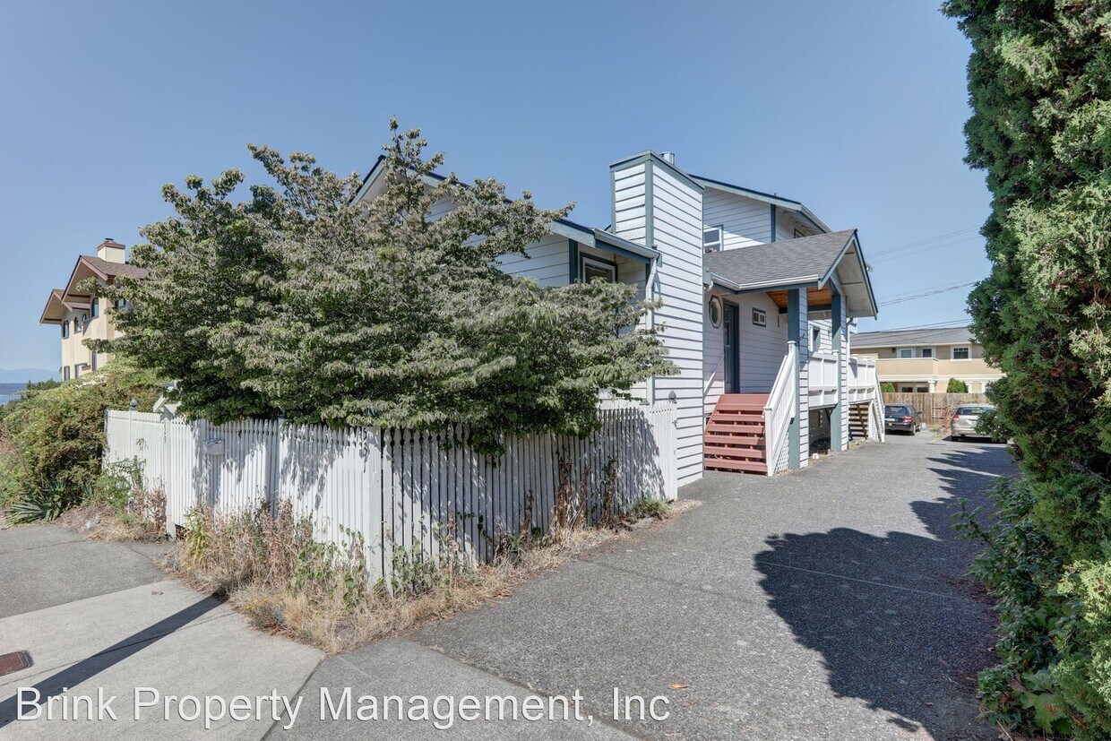 Primary Photo - 2 br, 2 bath House - 531 Maple St