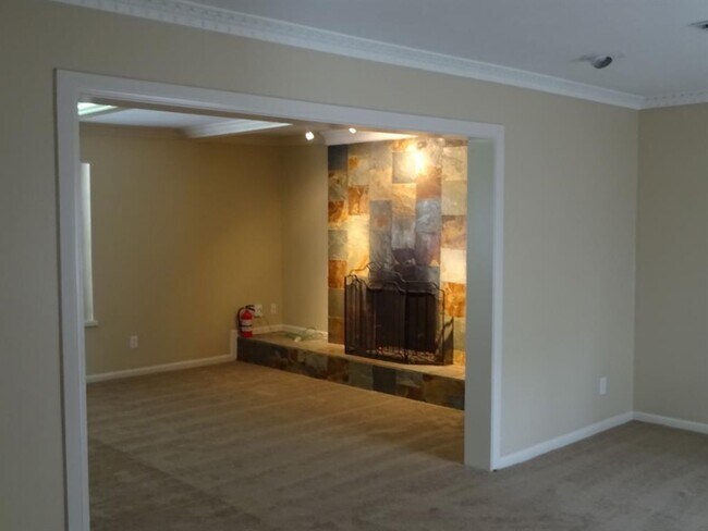 Building Photo - 1610 Corral Dr