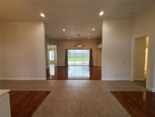 Foto del edificio - 2729 Harvest Dr