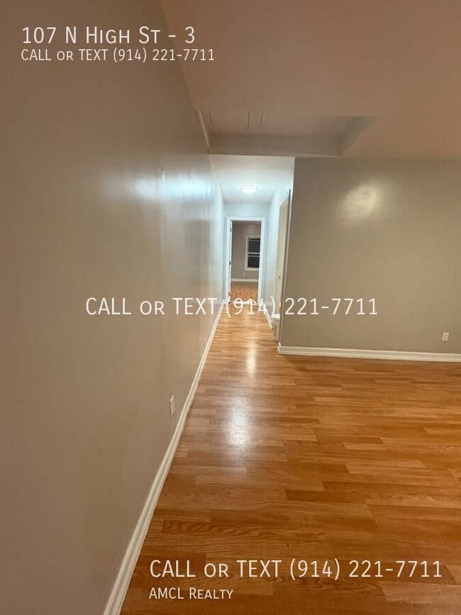Photo - 107 N High St -3 Apartment