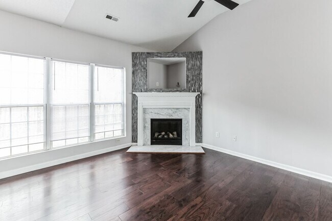 Foto del edificio - 3690 Brookwood Blvd