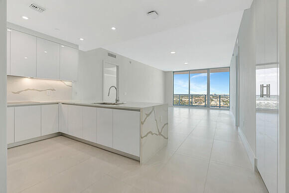 Foto del edificio - 220 Lake Shore Dr