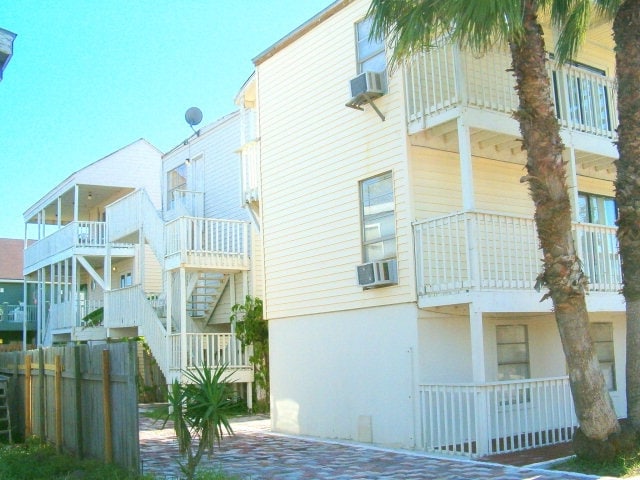 Primary Photo - 125 E Campeche St