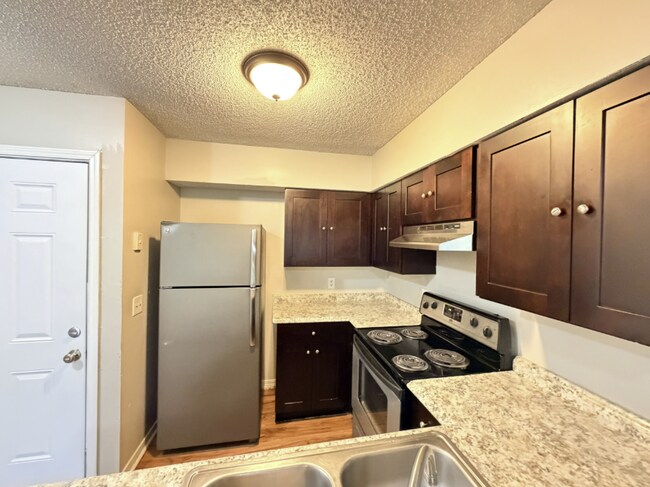 Building Photo - 6511 San Juan Ave