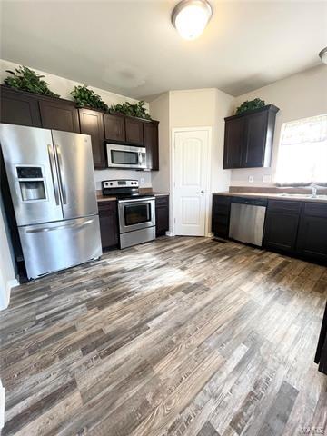 Foto del edificio - 853 Bluff Ridge Ln