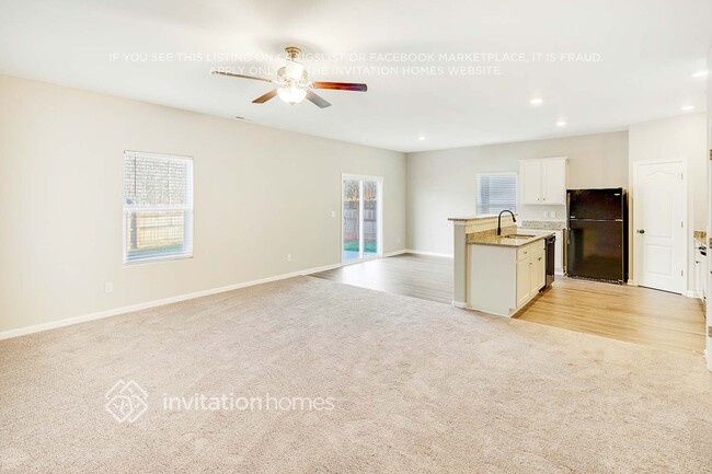 Building Photo - 4023 Munson Dr