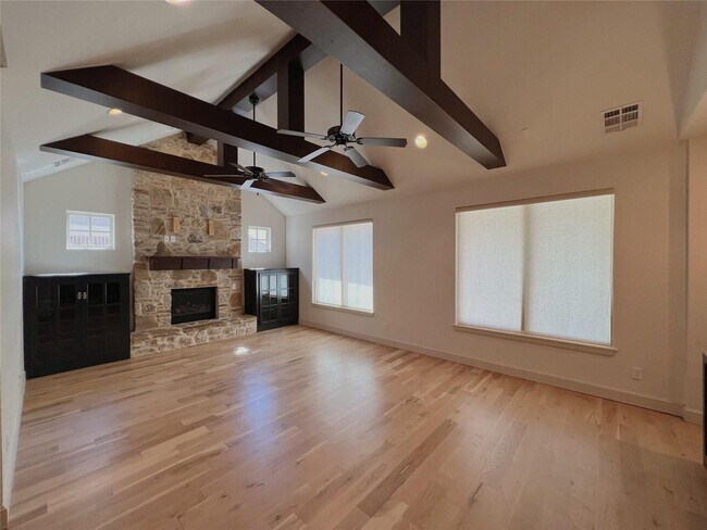 Foto del edificio - Custom Built Home in Town Square!!