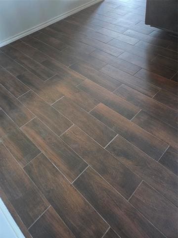 Foto del edificio - 6000 Maple Springs Dr