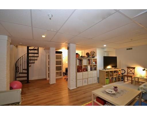 Building Photo - 42 Highland Ave