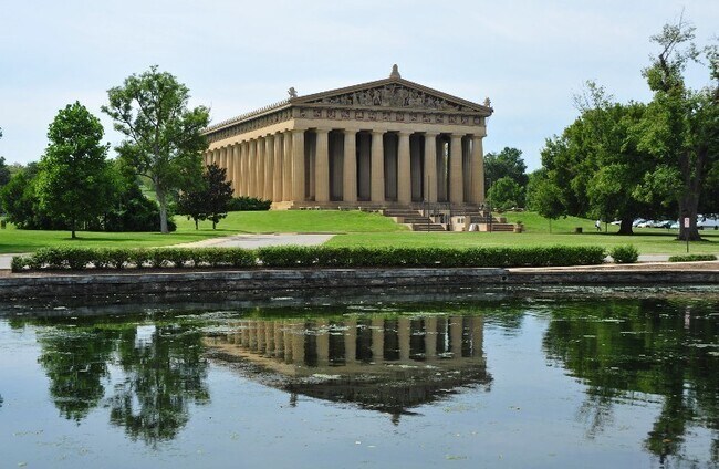 Foto del edificio - 3154 Parthenon Ave