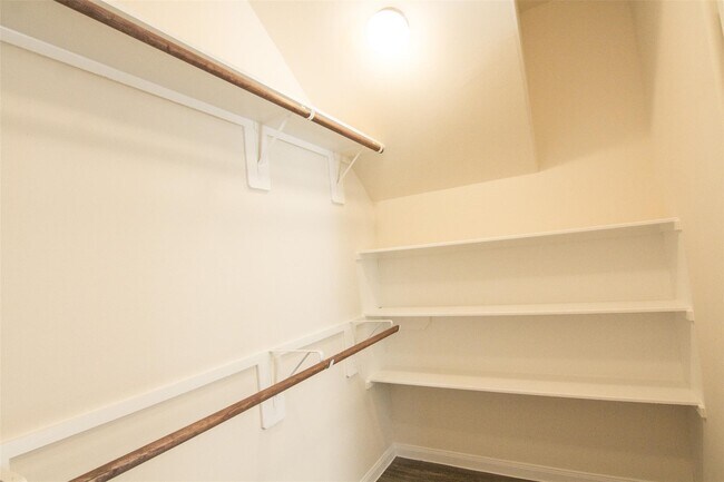 Building Photo - 29614 Clover Shore Dr