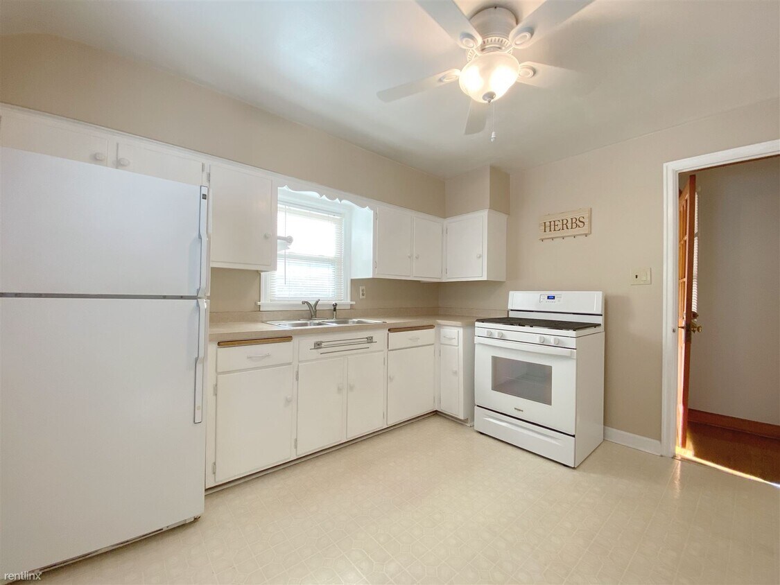 Primary Photo - 2 br, 1 bath Duplex - 2940 North 73rd Stre...