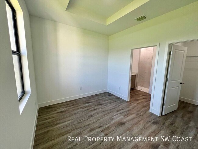 Foto del edificio - 1265 Hillcrest St E