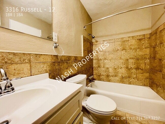 Building Photo - 3316 Russell-12