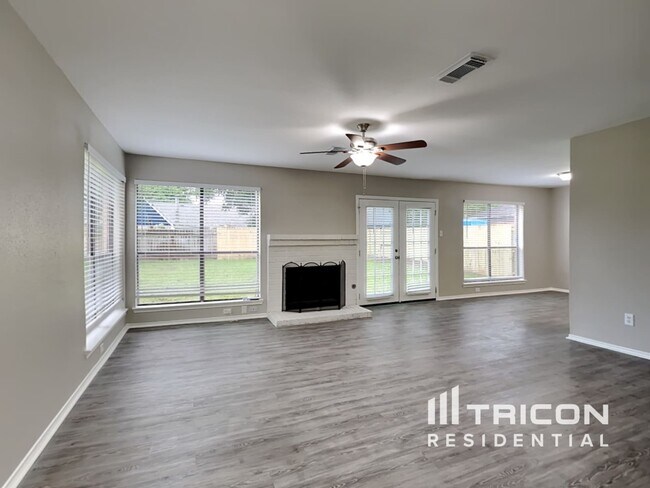 Building Photo - 8010 Halldale Drive Houston TX