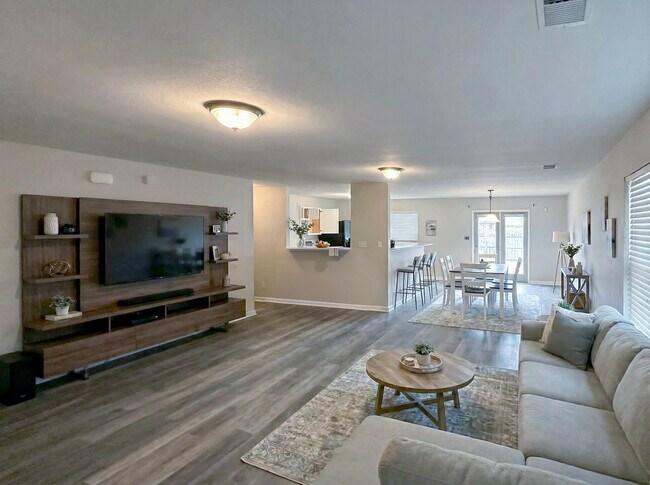 Foto del edificio - 177 Harold Murphy Dr