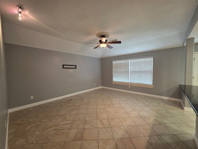 Building Photo - 5614 Eagle Landing