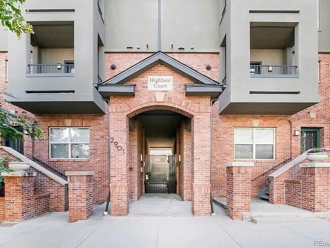 Photo - 2910 Wyandot St Apartment